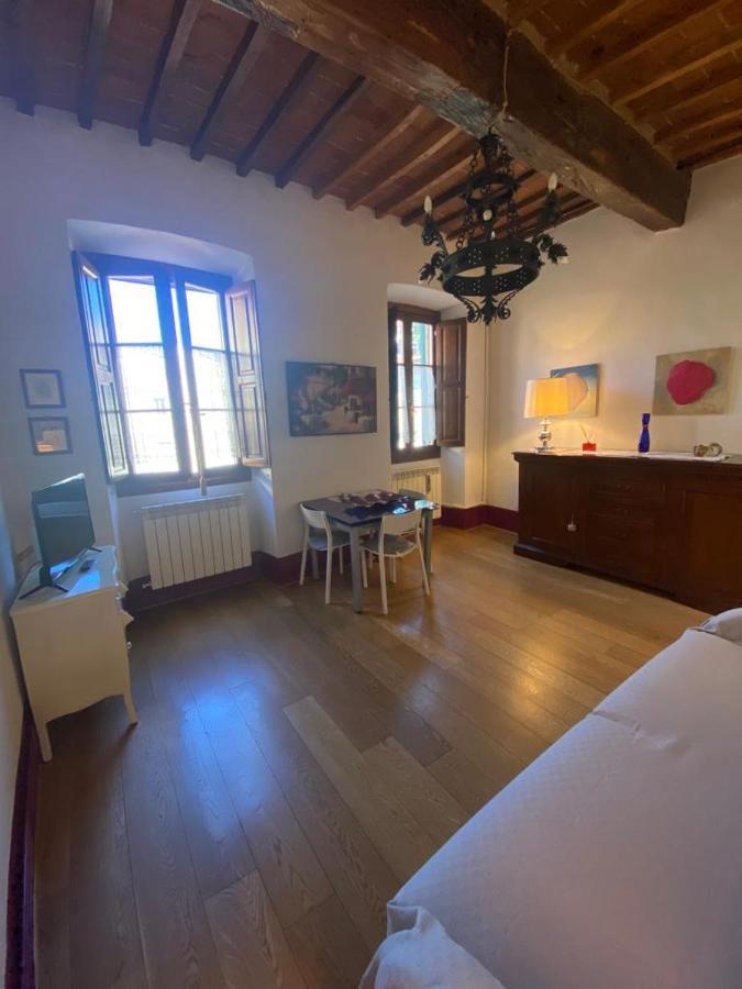 Aurora88 Apartments Arezzo Bagian luar foto